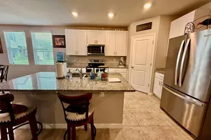 3082 Forrest Plum Ct, Zephyrhills, FL 33540 - Photo 10