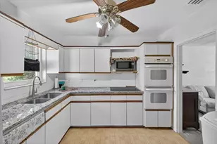 1115 N Betty Ln, Clearwater, FL 33755 - Photo 16