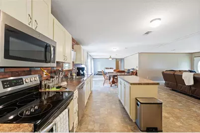 16481 Oakview Drive, Brooksville, FL 34601 - Photo 14