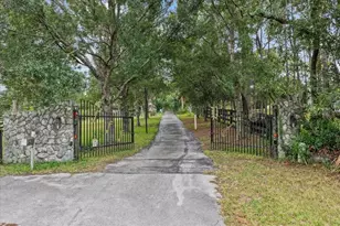 470 Fay Ave, Spring Hill, FL 34609 - Photo 2