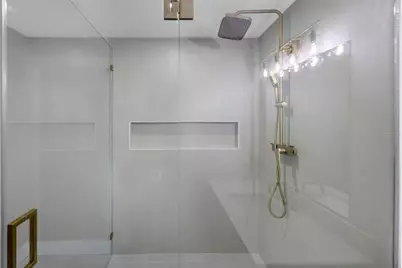 3513 Beechwood Boulevard, Tampa, FL 33619 - Photo 16