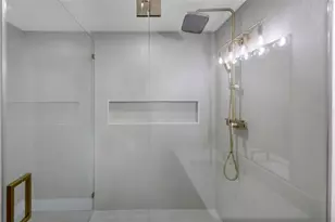 3513 Beechwood Blvd, Tampa, FL 33619 - Photo 16