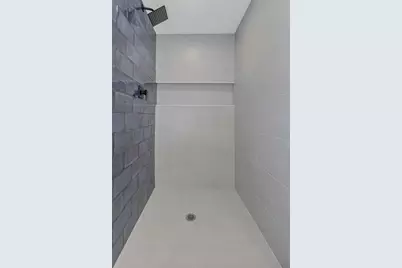 3513 Beechwood Boulevard, Tampa, FL 33619 - Photo 10