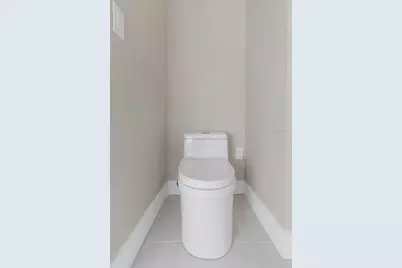 3513 Beechwood Boulevard, Tampa, FL 33619 - Photo 18