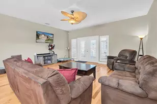 1001 Spoontail Ct, Tarpon Springs, FL 34689 - Photo 10