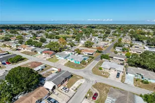 7815 Foxbloom Dr, Port Richey, FL 34668 - Photo 50