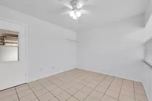 8350 Burgundy Dr N, Pinellas Park, FL 33781 - Photo 14