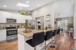 10464 Henderson St, Spring Hill, FL 34608 - Photo 4