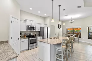 9027 Mavis Rd, Weeki Wachee, FL 34613 - Photo 16