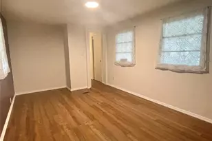 6250 Connecticut St, Zephyrhills, FL 33542 - Photo 12