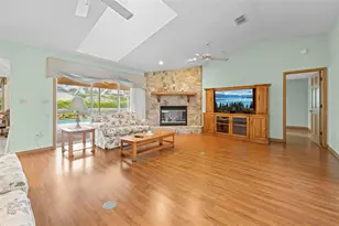 6701 Freeport Dr, Spring Hill, FL 34608 - Photo 8