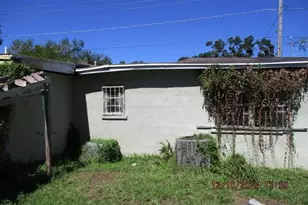 1740 W Powhatan Ave, Tampa, FL 33603 - Photo 4
