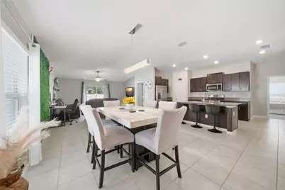 5402 Amaryllis Garden Street, Apollo Beach, FL 33572 - Photo 2