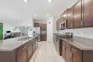 5402 Amaryllis Garden St, Apollo Beach, FL 33572 - Photo 10