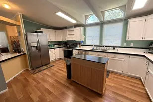 7412 Sky Dr, Wesley Chapel, FL 33545 - Photo 10