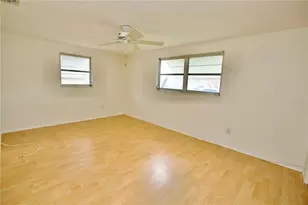 1542 Derrick St, Holiday, FL 34690 - Photo 10