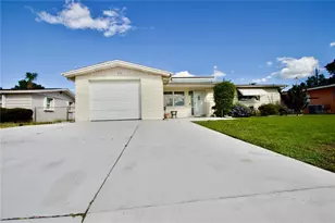 1542 Derrick St, Holiday, FL 34690 - Photo 2