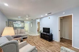 11241 Versailles Ln, Port Richey, FL 34668 - Photo 14
