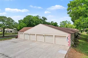 11241 Versailles Ln, Port Richey, FL 34668 - Photo 36