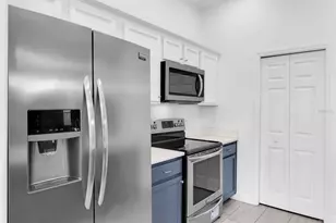 487 Bayou-Village Dr, Tarpon Springs, FL 34689 - Photo 8