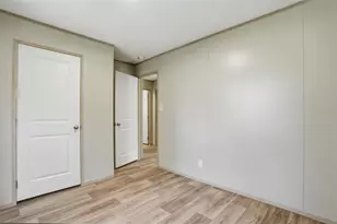 18078 Evening Star Ave, Brooksville, FL 34604 - Photo 32