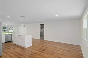 13611 Evelane Dr, Hudson, FL 34667 - Photo 10