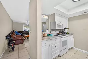 9539 Fieldview Cir, Thonotosassa, FL 33592 - Photo 4