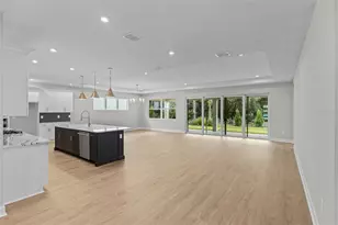 956 Club Cresswind Dr, Lady Lake, FL 32159 - Photo 8