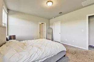 3303 Asher Moon Ln, Zephyrhills, FL 33540 - Photo 28