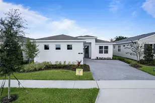 563 Hammock Oaks Blvd, Lady Lake, FL 32159 - Photo 2