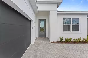 563 Hammock Oaks Blvd, Lady Lake, FL 32159 - Photo 4