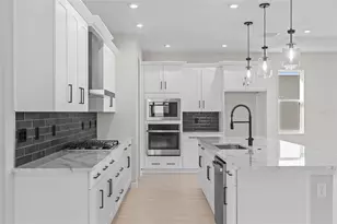 563 Hammock Oaks Blvd, Lady Lake, FL 32159 - Photo 10