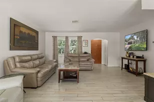 7606 Landmark Dr, Spring Hill, FL 34606 - Photo 6