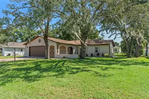 7606 Landmark Dr, Spring Hill, FL 34606 - Photo 4