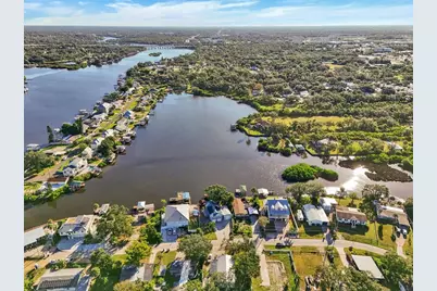 9920 Alavista Drive, Gibsonton, FL 33534 - Photo 6