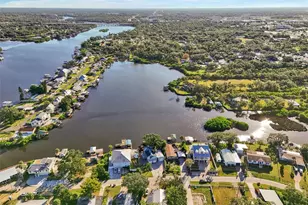 9920 Alavista Dr, Gibsonton, FL 33534 - Photo 6