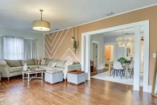 618 19th St W, Bradenton, FL 34205 - Photo 2