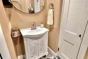 618 19th St W, Bradenton, FL 34205 - Photo 18