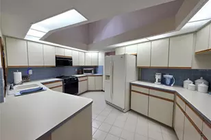 9446 Ashley Dr, Weeki Wachee, FL 34613 - Photo 8