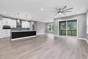 4136 Watson Dr, New Port Richey, FL 34655 - Photo 6