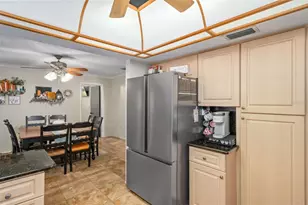 1407 Garden Ave, Tarpon Springs, FL 34689 - Photo 18