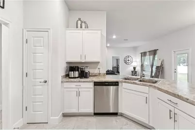 11381 Mississippi Kite Avenue, Brooksville, FL 34614 - Photo 14