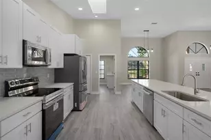 320 Preston Hollow Dr, Spring Hill, FL 34609 - Photo 14