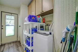 3307 Keye Dr, Spring Hill, FL 34606 - Photo 10