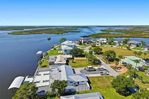 11982 W Bayshore Dr, Crystal River, FL 34429 - Photo 50