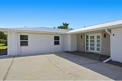 11982 W Bayshore Drive, Crystal River, FL 34429 - Photo 4