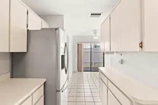 11636 Aspenwood Dr, New Port Richey, FL 34654 - Photo 10