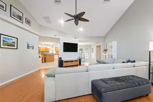 11006 Canary Ave, Weeki Wachee, FL 34613 - Photo 38