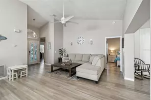 13103 Topflite Ct, Hudson, FL 34669 - Photo 6