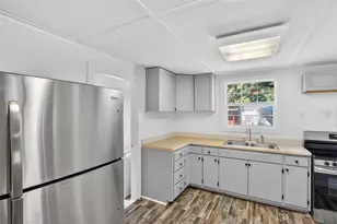 37916 Tucker Rd, Zephyrhills, FL 33542 - Photo 28